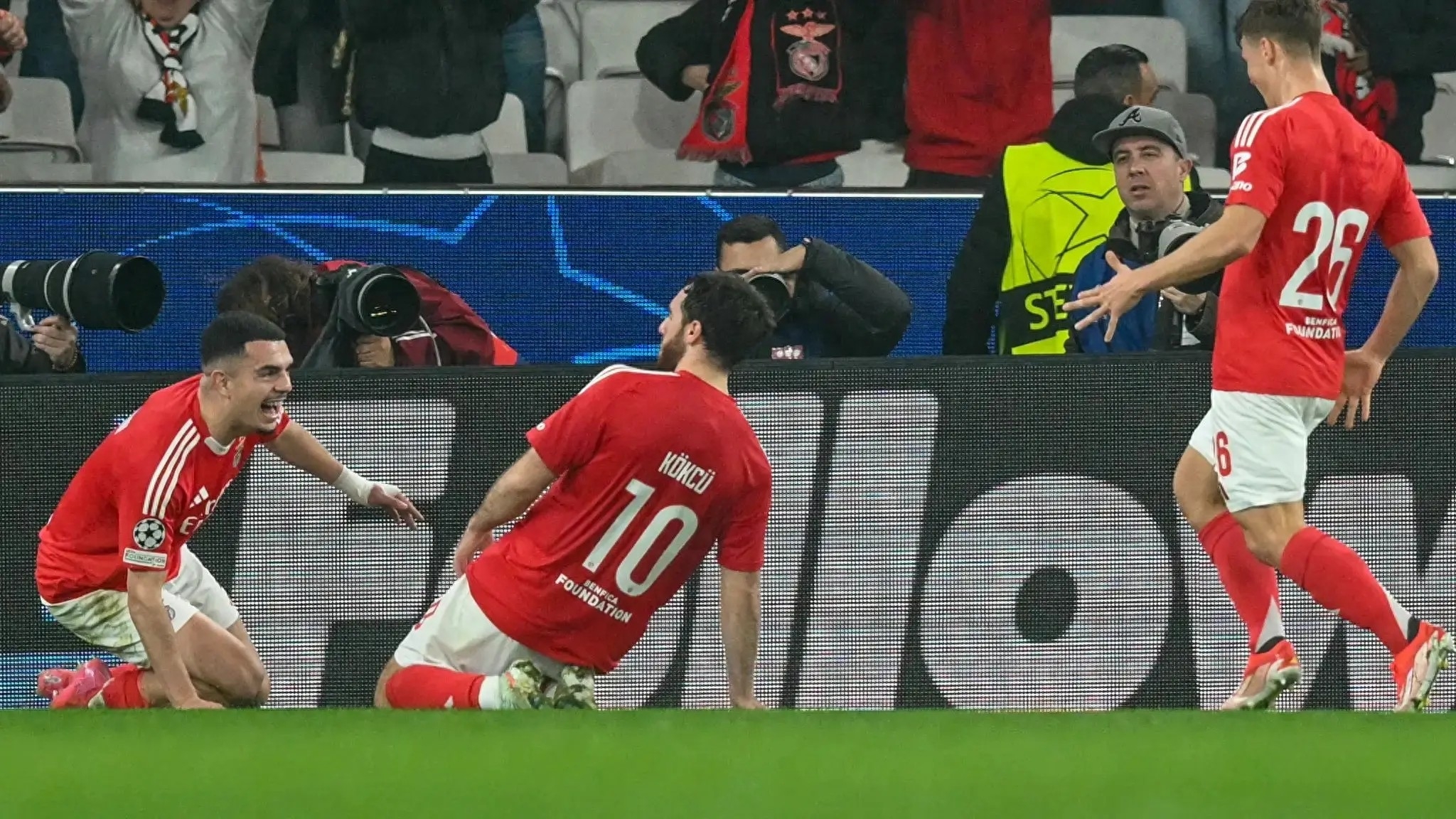 克罗地亚队逆风翻盘，惊险晋级