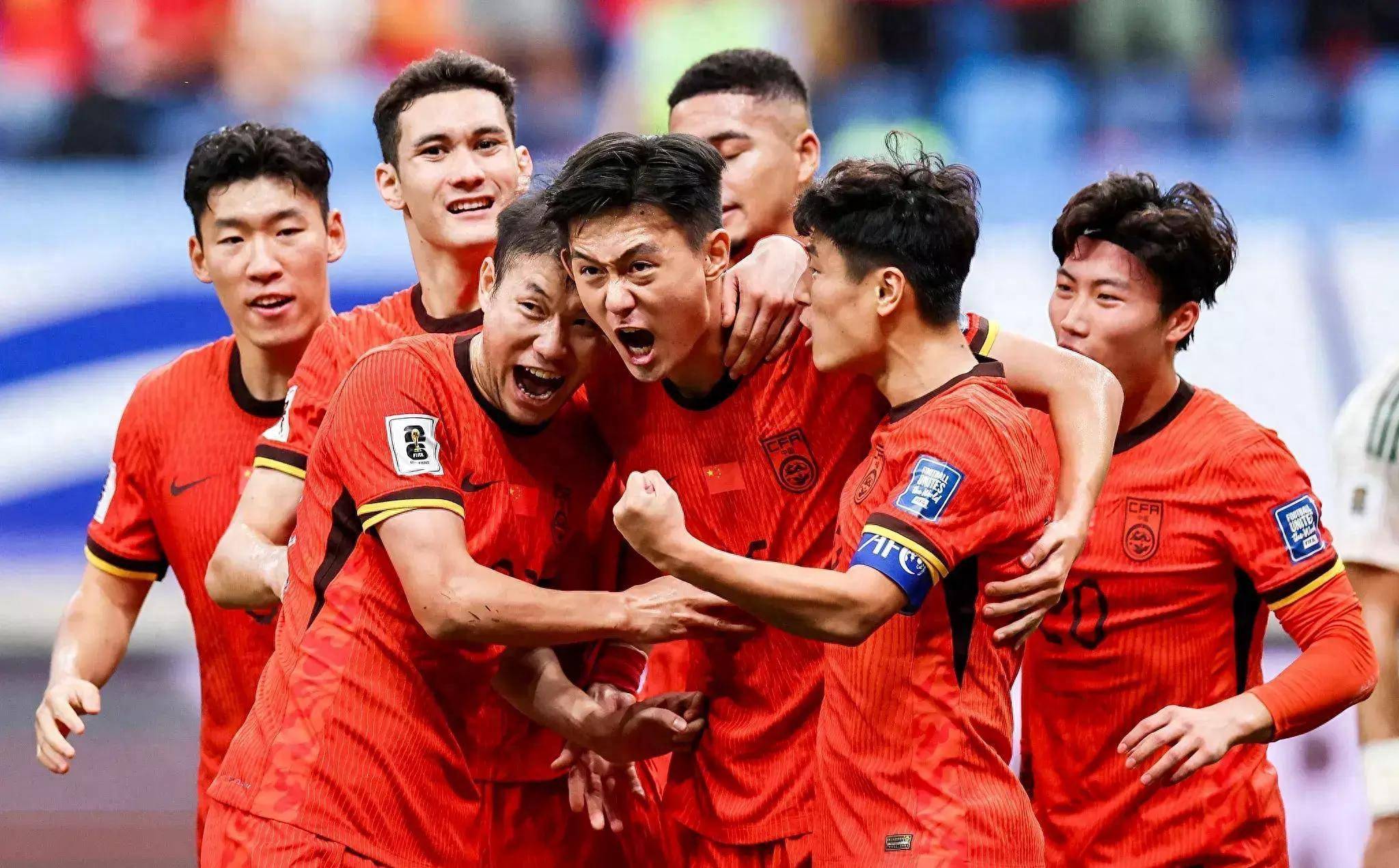 国内足球俱乐部备战新一轮对决