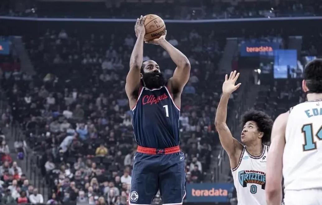 看好比赛！火箭胜魔术，哈登砍下三十六分