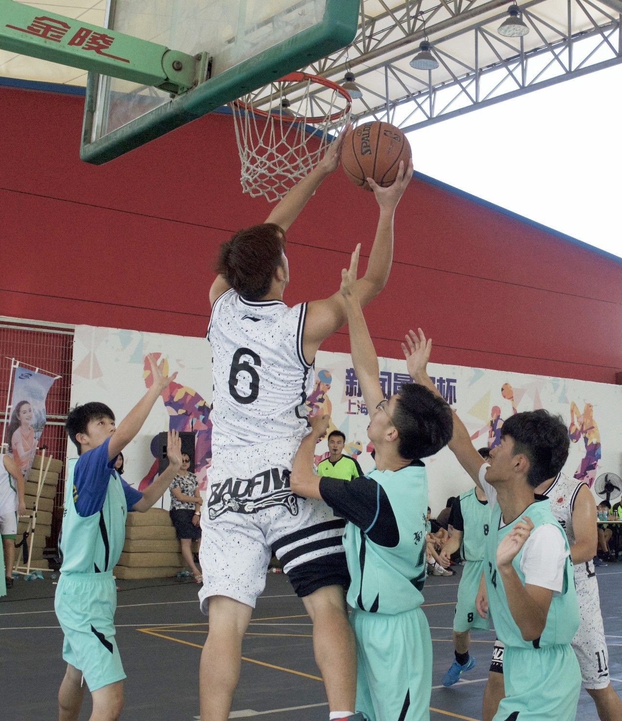 双方强强对话,比赛节奏紧凑激烈的简单介绍 双方强强对话,比赛节奏紧凑激烈的简单介绍