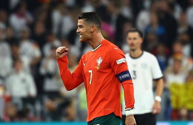 葡萄牙主场大胜阿塞拜疆,提前锁定小组头名 葡萄牙主场大胜阿塞拜疆,提前锁定小组头名