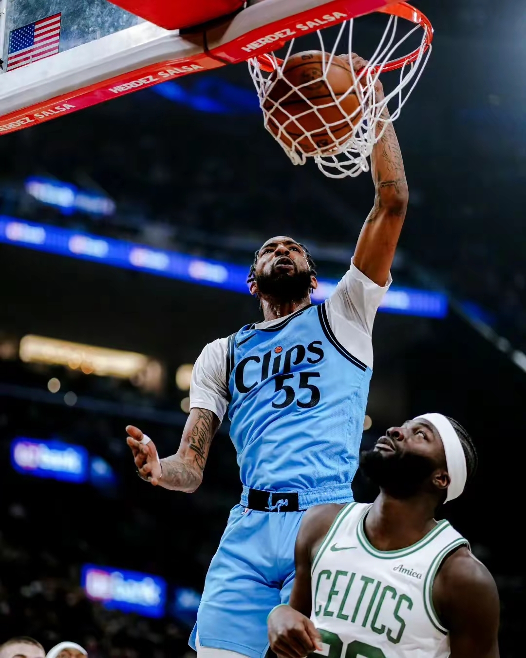 凯尔特人队不敌快船队,遭遇失利低谷 凯尔特人队不敌快船队,遭遇失利低谷