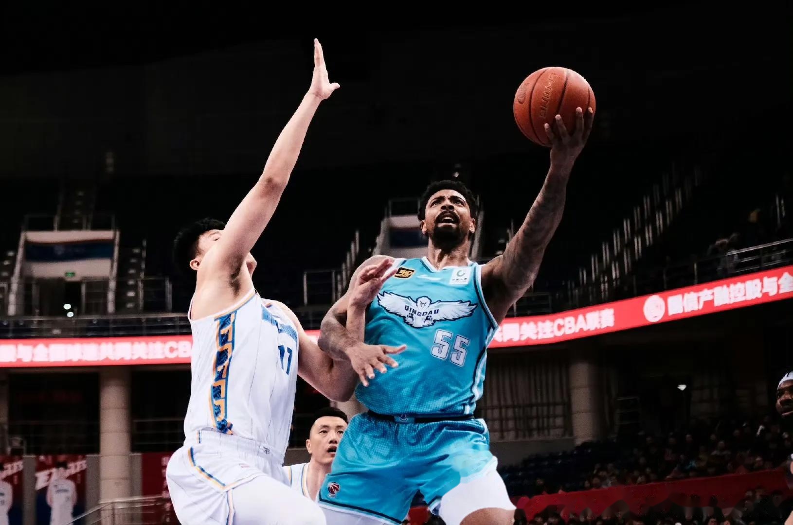 青岛队意外取胜，豪取常规赛第一胜