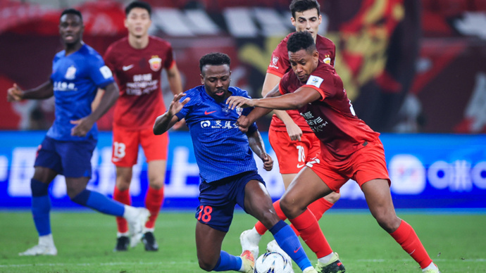 恒大客场击败申花