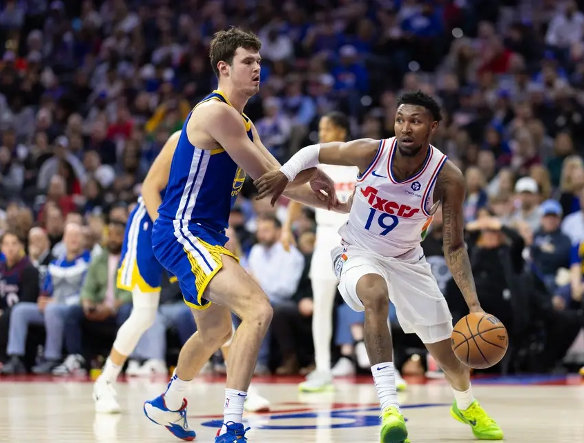 76人全力备战季后赛首轮对决