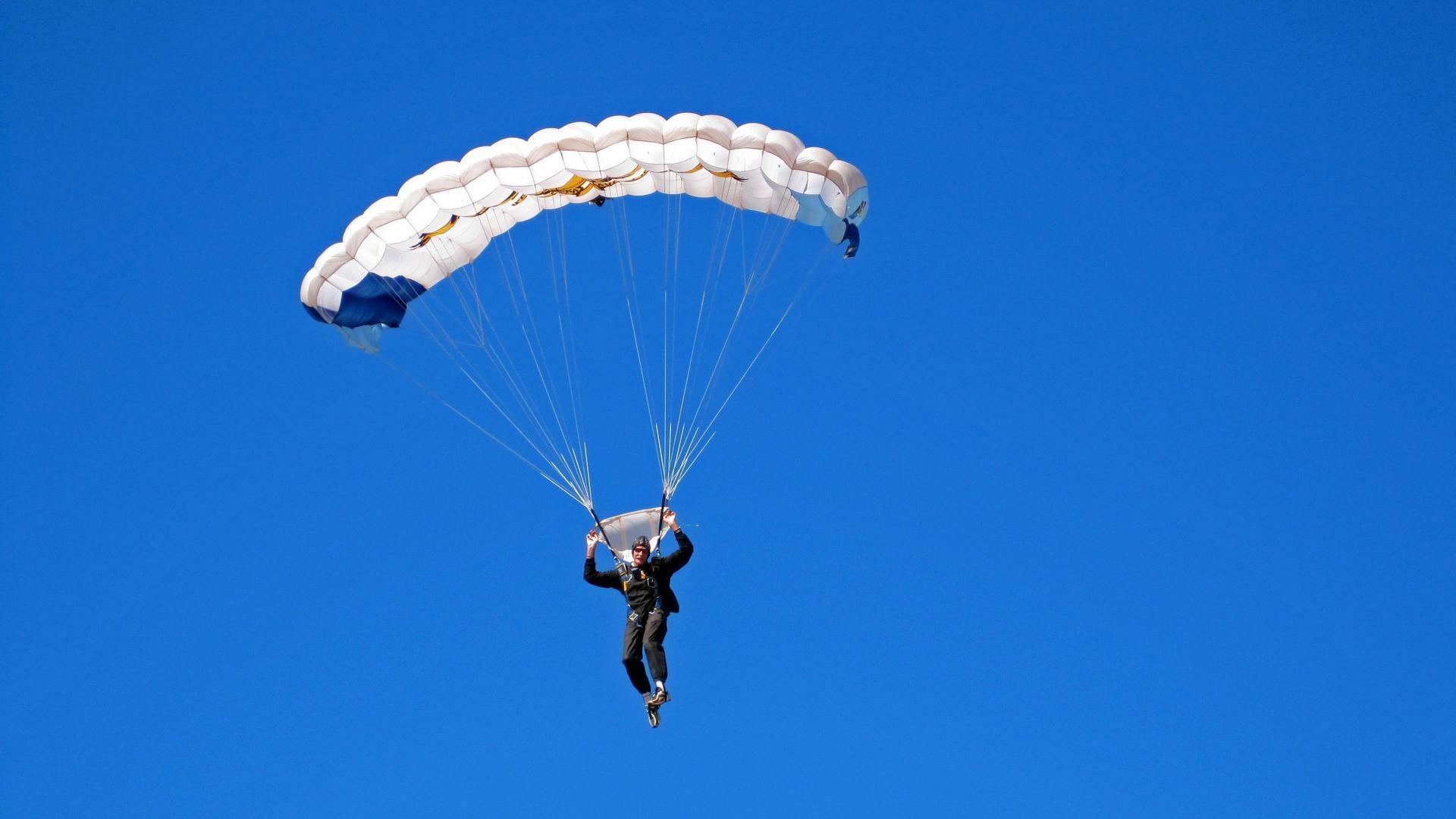 鏖战东欧铁骑，孔德一锤定音